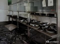 中学食堂司理超百万 一个面包也要收2毛钱回扣